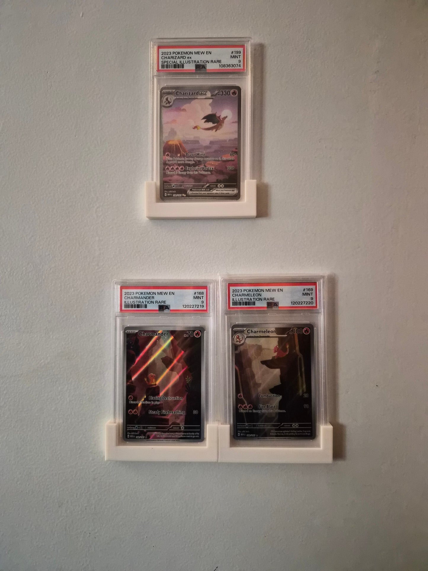 White PSA Slab Wall Mount Holder